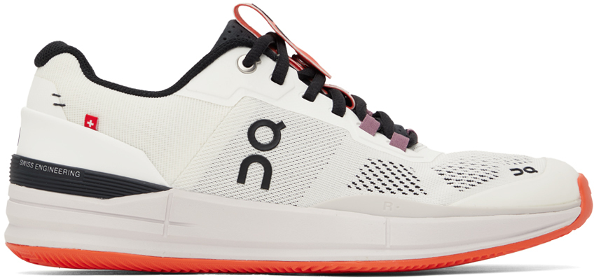 On Off-White 'THE ROGER Pro Clay' Sneakers